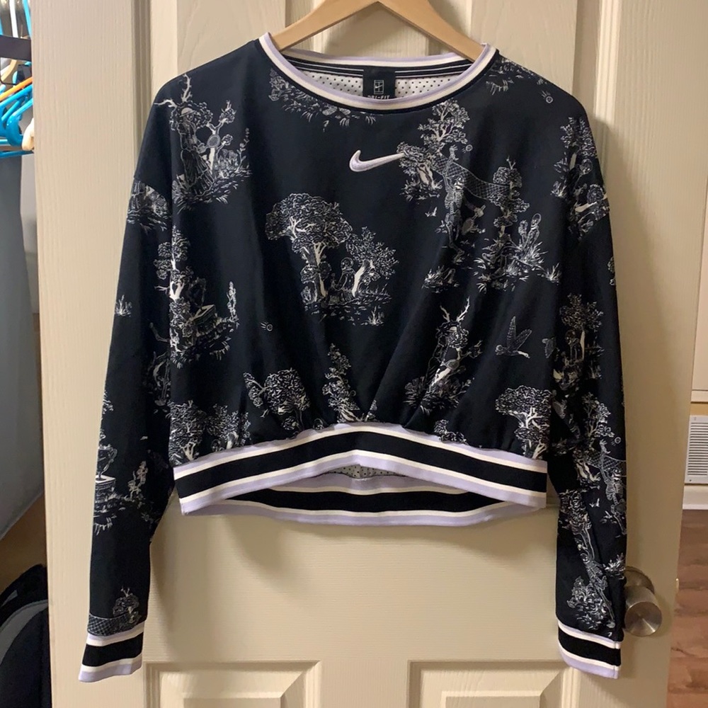 Nike dri fit top